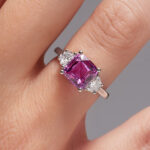 3 Carat Round Brilliant Statement | Royal Blue Sapphire | 18K Gold | Effortless Elegance - Image 7