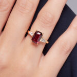 7 Carat Round Brilliant Diamond Ring | Ruby Red | 18K Yellow Gold | Radiant Elegance - Image 4