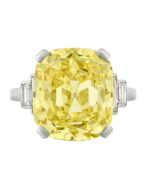 7 Carat Cushion Statement | Fancy Yellow | 14K White Gold | Rare Fancy-Color Splendour