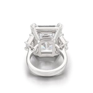 7 Carat Emerald-cut Statement | Type IIa | FL/IF | 14K White Gold