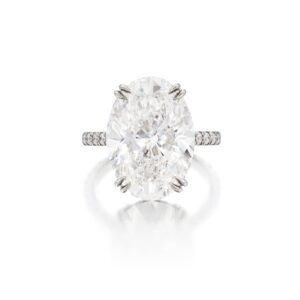 8 Carat Oval Statement | Brilliant White | 14K White Gold | Refined Grandeur