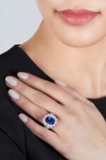 8 Carat Round Brilliant Statement | Royal Blue Sapphire | 14K White Gold | Refined Grandeur - Image 4