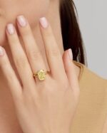 6 Carat Cushion Statement | Fancy Yellow | 18K Yellow Gold | Colour-Collector’s Treasure - Image 4