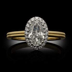 1 Carat Oval Statement | Brilliant White | 18K Gold | Graceful Brilliance | Signature