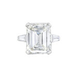9 Carat Emerald-cut Statement | VS | 14K White Gold | Refined Grandeur