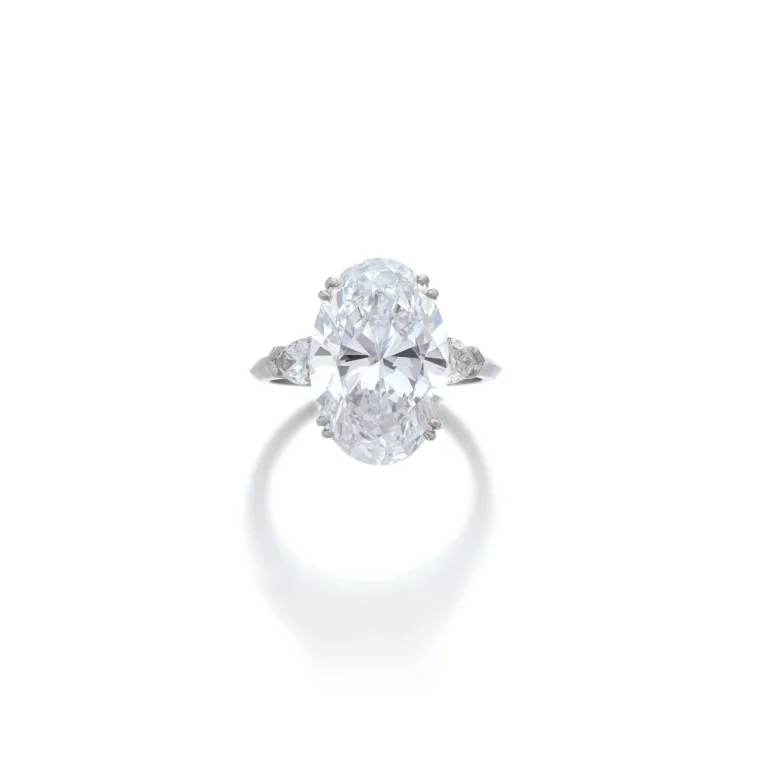 9 Carat Oval Statement | Type IIa | Brilliant White / D color | FL/IF | 14K White Gold