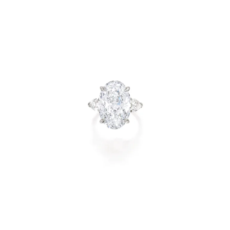 9 Carat Oval Statement | Brilliant White / G color | VVS | 14K White Gold