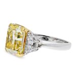 7 Carat Radiant Statement | Fancy Yellow | VS2 | 14K White Gold | Rare Fancy-Color Splendour - Image 2