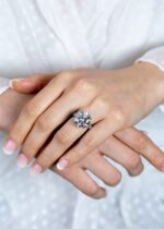 11 Carat Round Brilliant Diamond Ring | Brilliant White | 18K Gold - Image 2