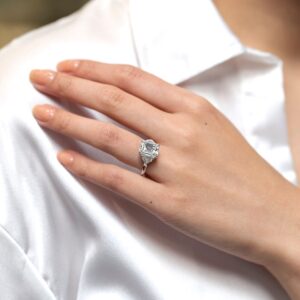 4.2 Carat Emerald Diamond Ring | 18K Gold | Effortless Elegance