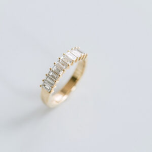 Round Brilliant Band | Brilliant White | 14K White Gold | Elegant Sparkle | Signature