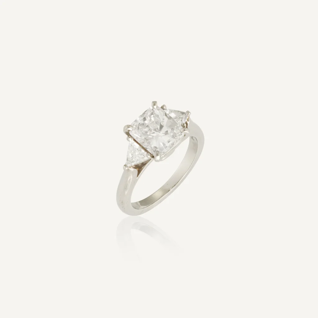 3 Carat Cushion Statement | Brilliant White | VVS | 14K White Gold | Crystal-Clear Grandeur