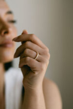 Round Brilliant Band | Brilliant White | 14K White Gold | Classic Charm | High Jewellery - Image 4