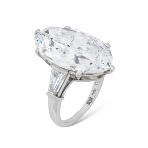 16.35 Carat Oval Statement | Brilliant White | 18K Gold | Unparalleled Brilliance