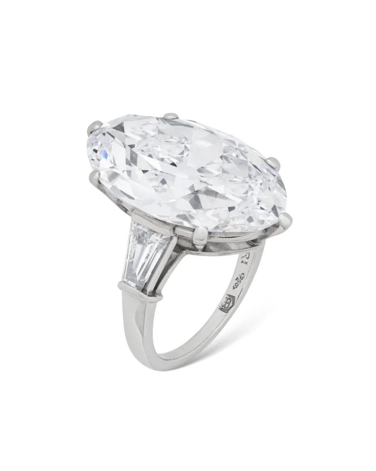 16.35 Carat Oval Statement | Brilliant White | 18K Gold | Unparalleled Brilliance