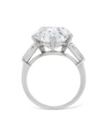 16.35 Carat Oval Statement | Brilliant White | 18K Gold | Collector’s Grade Grandeur - Image 4