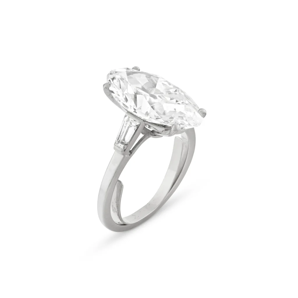 10 Carat Oval Statement | Brilliant White | 14K White Gold | Unparalleled Brilliance