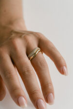 Round Brilliant Band | Mixed / Other | 14K White Gold | Refined Light | High Jewellery - Image 4