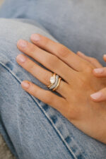 Round Brilliant Band | Mixed / Other | 14K White Gold | Refined Light | High Jewellery - Image 7