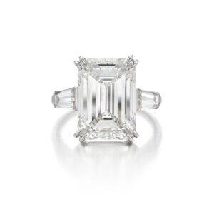 4 Carat Emerald-cut Statement | 14K White Gold | A Classic Statement | Signature