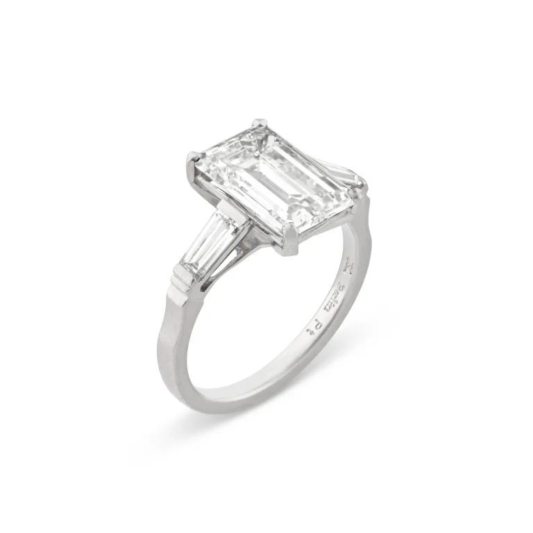 4.08 Carat Emerald-cut Statement | VVS | 18K Gold | Precision-Cut Radiance