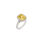 3.36 Carat Cushion Statement | Fancy Yellow | 18K Gold | Rare Fancy-Color Splendour - Image 4
