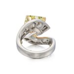 Round Brilliant Statement | Fancy Yellow | 14K White Gold | Sunlit Royal Radiance