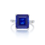 Round Brilliant Statement | Royal Blue Sapphire | 14K White Gold | Pure Sophistication