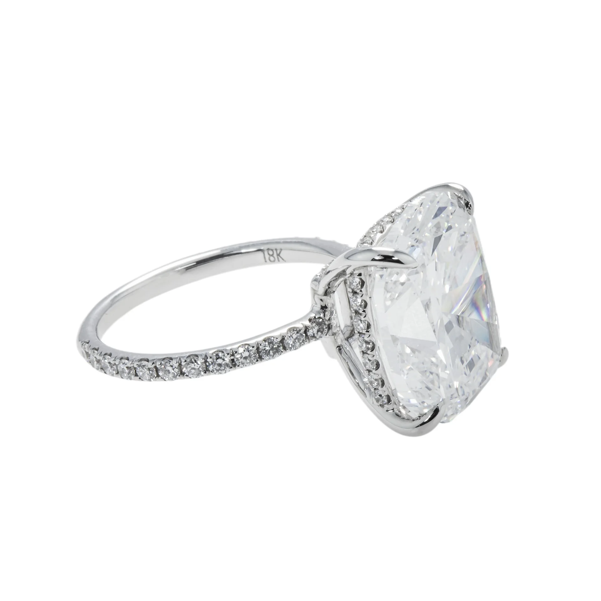 Reading a Ten-Carat Diamond: What the Report Settles, and What Only the Eye Can 1. Reading a Ten-Carat Diamond: What the Report Settles, and What Only the Eye Can Legacy Diamonds and Gemstones.