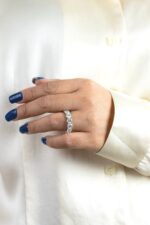 4.07 Carat Round Brilliant Band | Brilliant White | 18K Gold | Effortless Elegance