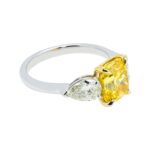 2.74 Carat Cushion Statement | Fancy Yellow | 18K Gold | Colour-Collector’s Treasure - Image 2
