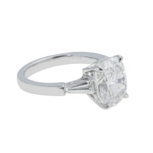 4 Carat Cushion Diamond Ring | Brilliant White | 18K Gold | A Classic Statement | Heirloom