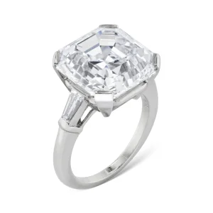 10.58 Carat Emerald-cut Statement / H color | VVS | 18K Gold