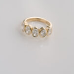 Oval Band | Brilliant White | 14K White Gold | Graceful Brilliance | High Jewellery