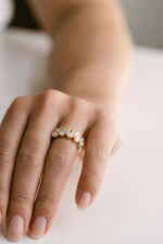 Oval Band | Brilliant White | 14K White Gold | Pure Sophistication | Modern Classic - Image 4