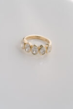 Oval Band | Brilliant White | 14K White Gold | Pure Sophistication | Modern Classic