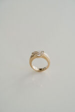 1.5 Carat Pear Statement | Brilliant White | 14K White Gold | Refined Light | High Jewellery - Image 6