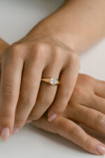 1 Carat Pear Diamond Ring | Brilliant White | SI | 14K White Gold | Elegant Sparkle - Image 4