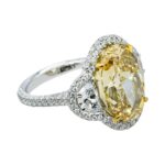 11.25 Carat Oval Statement | Fancy Yellow | 18K Gold | Rare Fancy-Color Splendour - Image 3