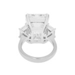 20 Carat Emerald Diamond Ring | 18K Gold | Unparalleled Brilliance - Image 5