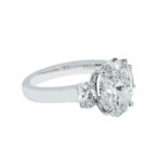 3.33 Carat Oval Diamond Ring | Brilliant White | 18K Gold | Quiet Power | High Jewellery - Image 3