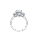 3.33 Carat Oval Diamond Ring | Brilliant White | 18K Gold | Quiet Power | High Jewellery - Image 5