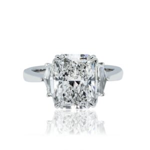 3.57 Carat Radiant Diamond Ring | Brilliant White | 18K Gold | Effortless Elegance