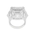 30.48 Carat Asscher Diamond Ring | Brilliant White | 18K Gold | High Jewellery Supremacy - Image 4