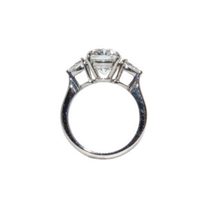 4.37 Carat Cushion Statement | Brilliant White | 18K Gold | Quiet Power | Signature