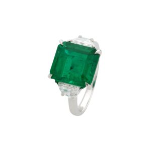 5.72 Carat Emerald-cut Statement | 18K Gold | Signature Sophistication