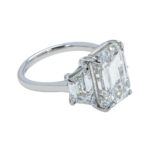 9.06 Carat Emerald Diamond Ring | 18K Gold | Heirloom-Worthy Glow - Image 2