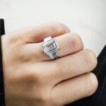 9.06 Carat Emerald Diamond Ring | 18K Gold | Heirloom-Worthy Glow - Image 5