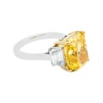 8.85 Carat Cushion Statement | Fancy Yellow | 18K Gold | Rare Fancy-Color Splendour - Image 2