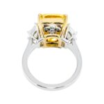 8.85 Carat Cushion Statement | Fancy Yellow | 18K Gold | Rare Fancy-Color Splendour - Image 4